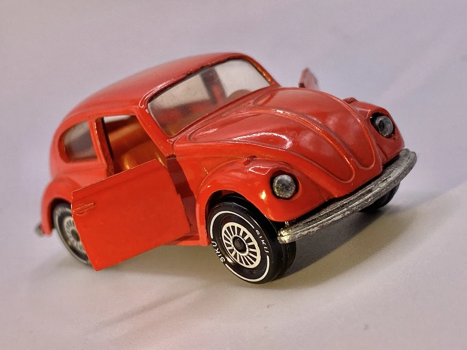 Volkswagen VW 1300 Beetle 1980 vintage SIKU🔥 - Alemania Occidental 🇩🇪 Foto 2 de 4