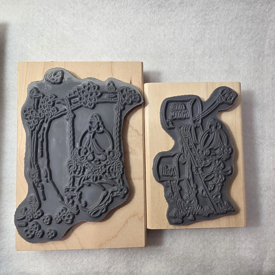 Lote De Colección Precious Moments Correo Aéreo UM 001 Pensamientos Más Cálidos UP001 Sello de Goma Foto 2 de 4