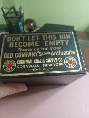 Oil Company's Lehigh Corneall New York  Box With  Metal Advertising Sign