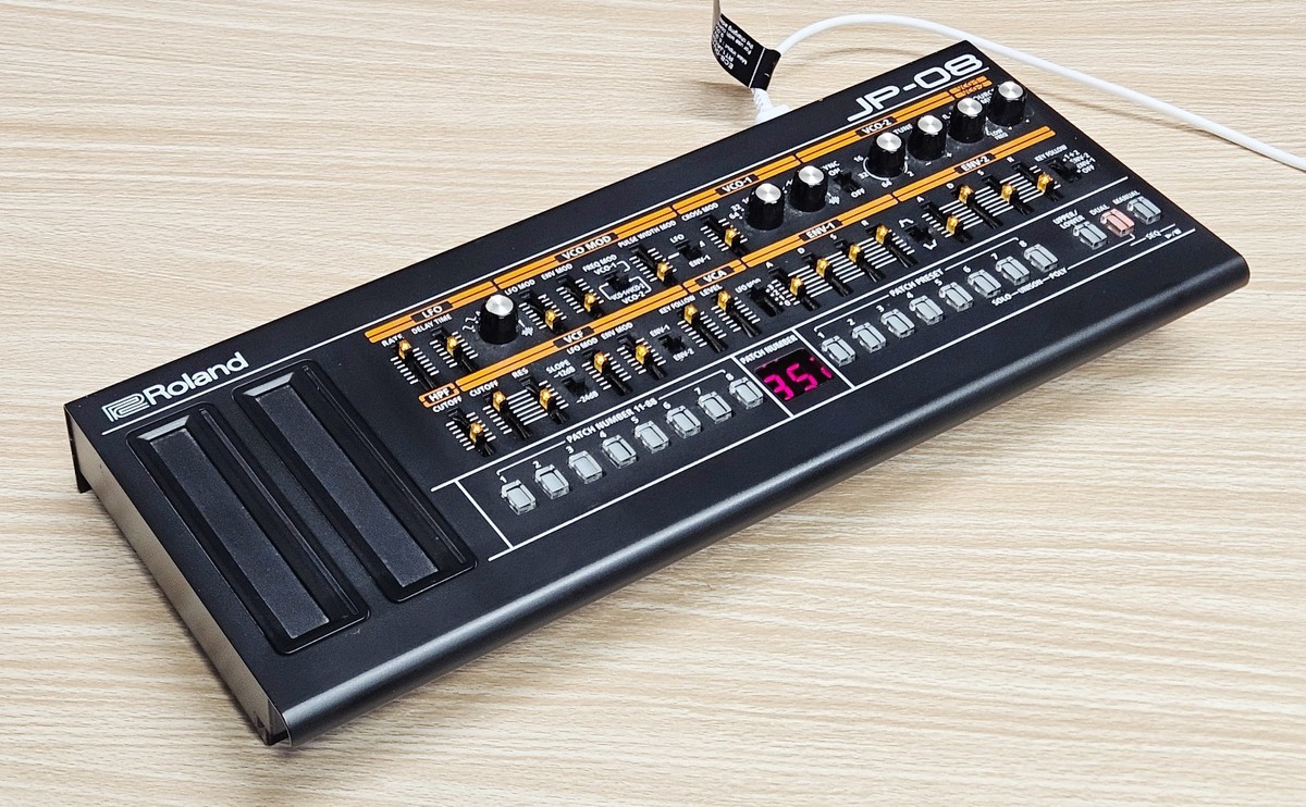 Roland JP-08 Boutique Digital Synthesizer Sound Module With K-25M