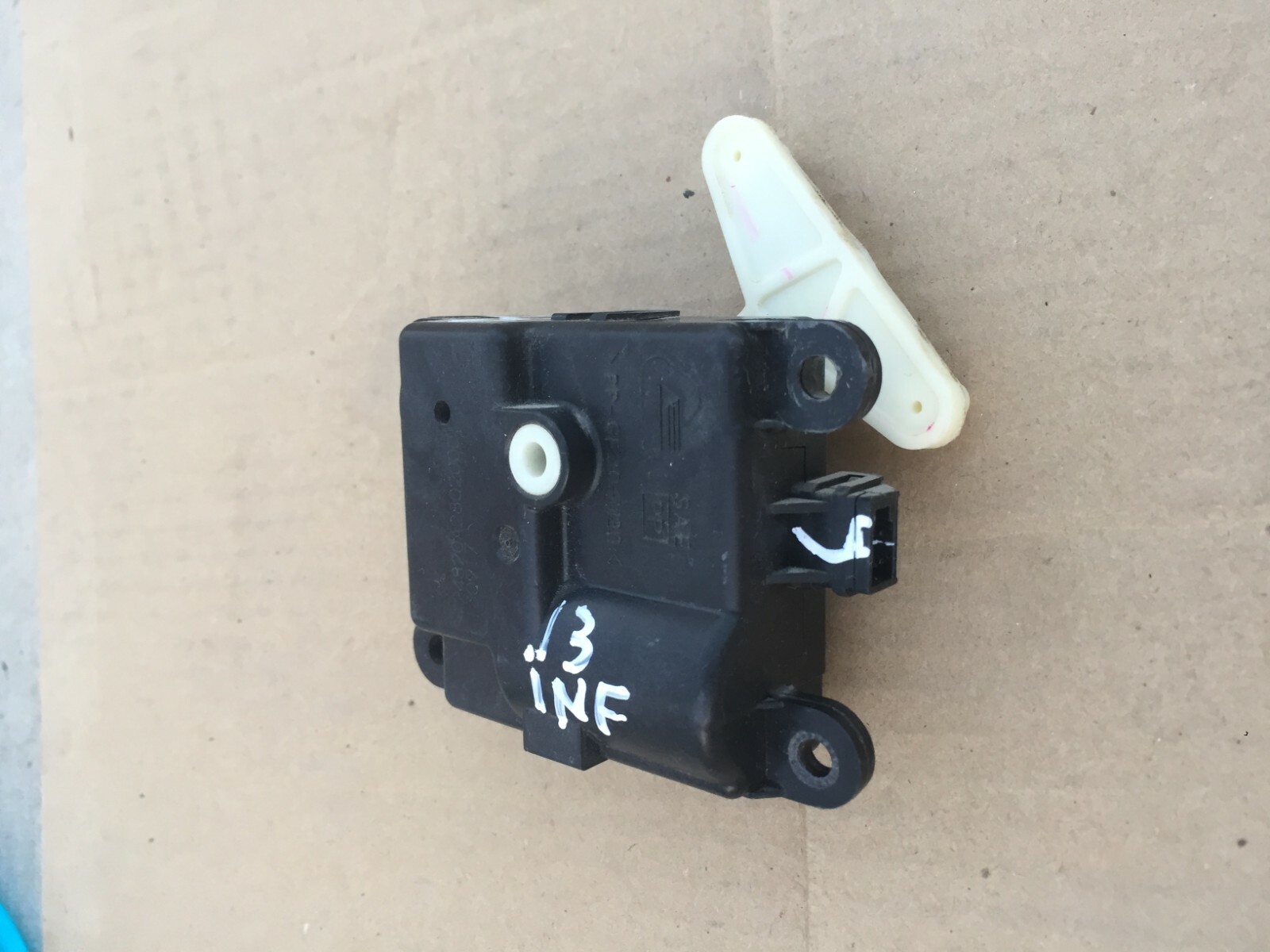 20102013 INFINITI G37 BLOWER MOTOR BLAND FLAP DOOR MOTOR ACTUATOR OEM