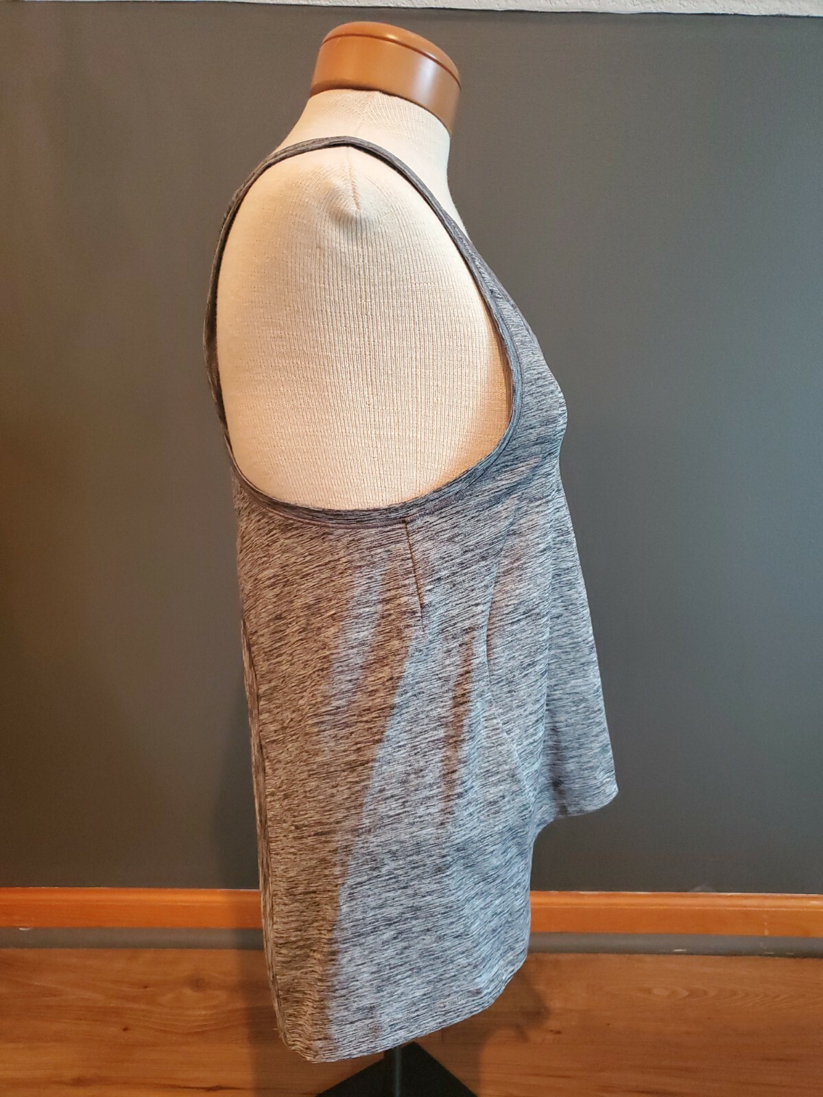 Zyia Active Heather Gray Open Split Back Cross Ta… - image 5