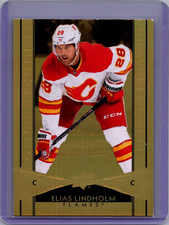 Elias Lindholm #G-5 2021-22 Upper Deck Tim Hortons Gold Etchings Calgary Flames
