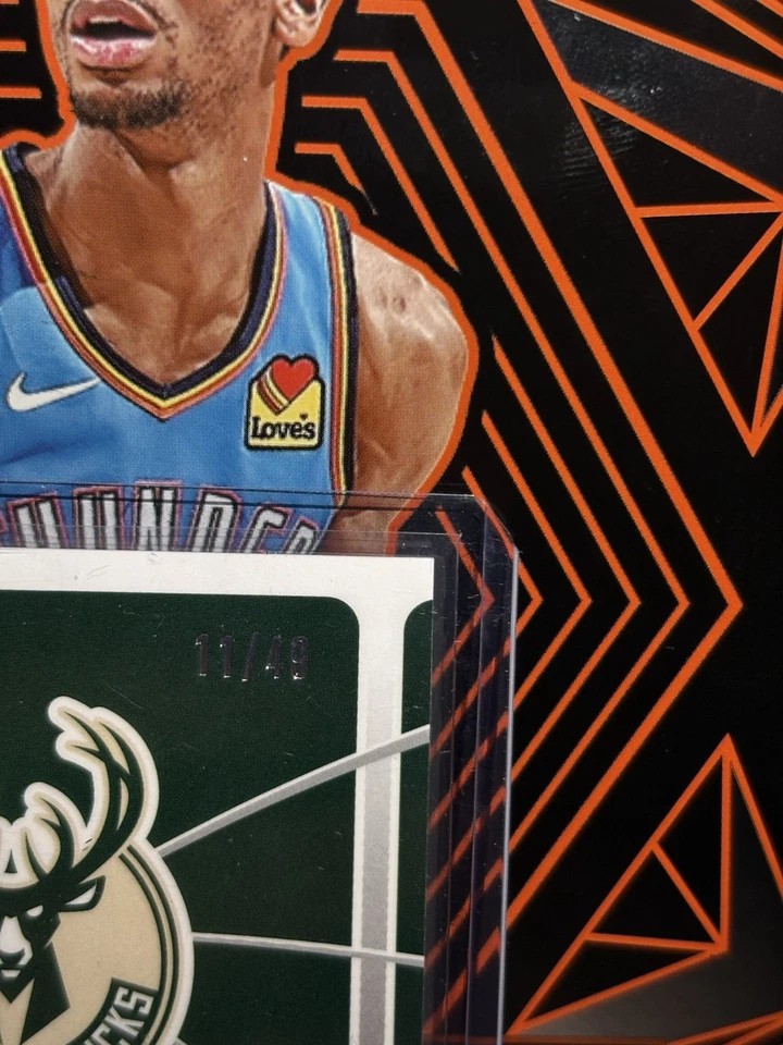 2024-25 PANINI OBSIDIANA INICIALES ATÓMICAS GIANNIS ANTETOKOUNMPO SSP/49 Foto 3 de 4