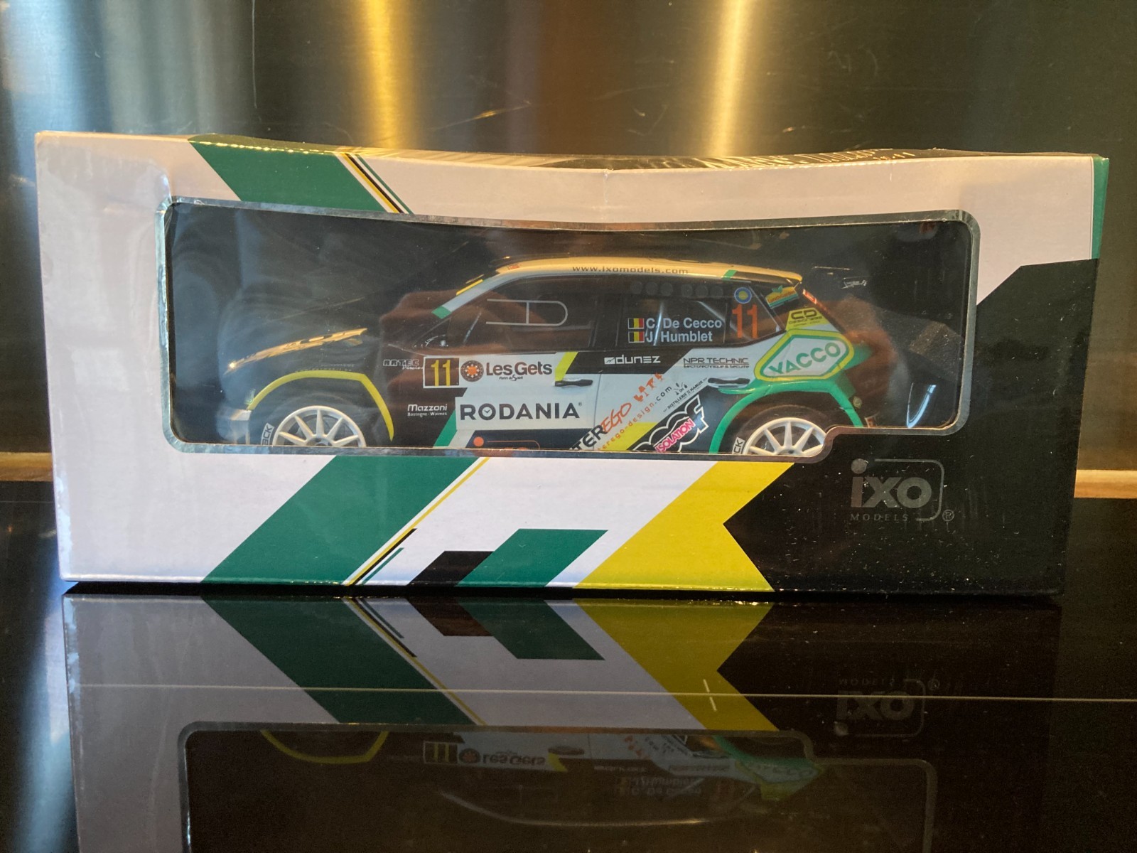 Skoda Fabia R5 Ixo 1/18 voiture miniature de collection en métal
