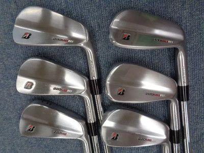Bridgestone Golf 220 MB 220MB Blade Irons 5-PW Nippon Modus 105 S w/ MCC Grip RH