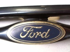 Calandre Ford MONDEO