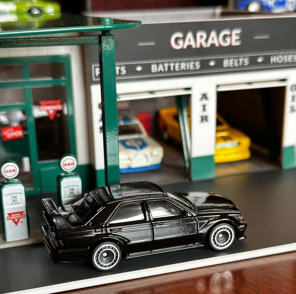 Hot Wheels Premium Modern Classics 1990 Mercedes Benz 190 E 2.5-16 Loose Mint - Image 2 of 4