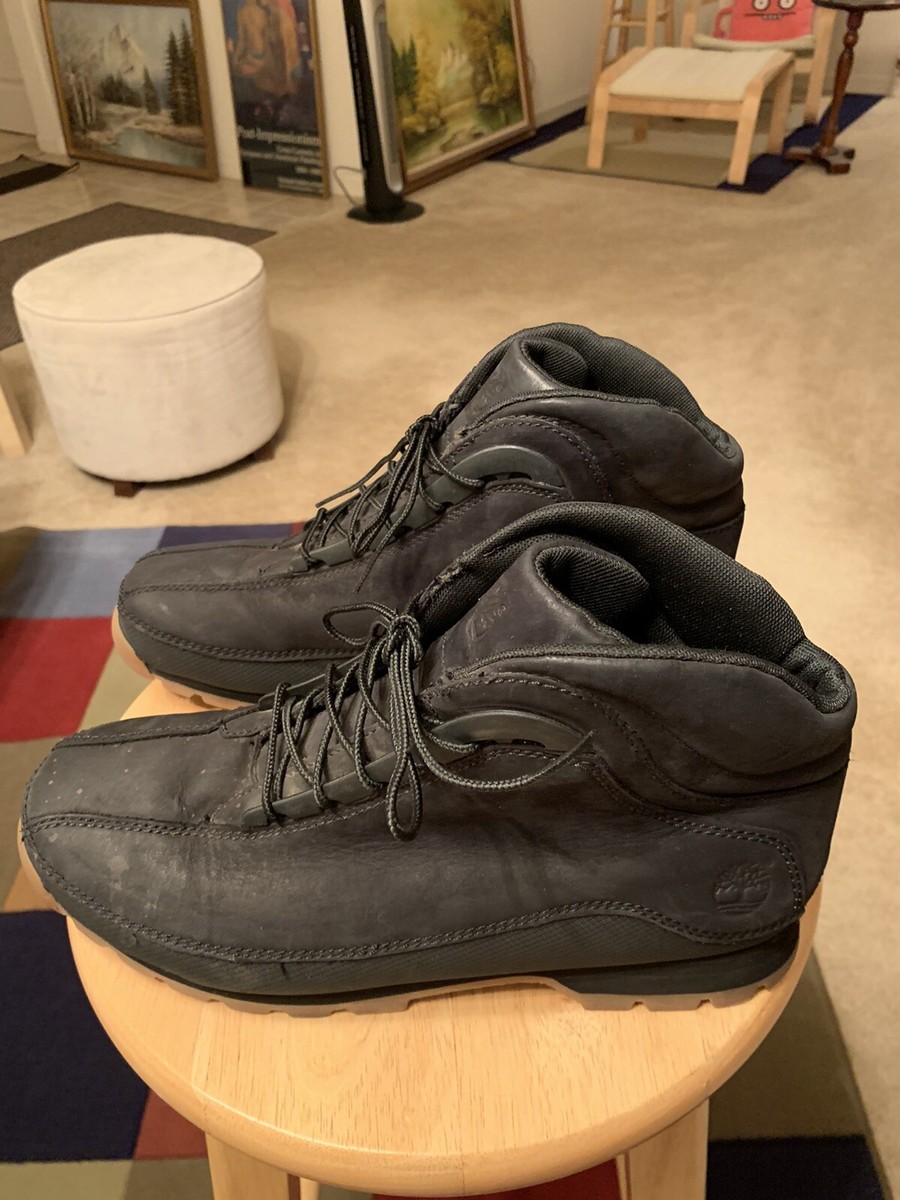 Timberland Black US10 Mens Leather Mid Chukka Gumsole Boots  display picture 3