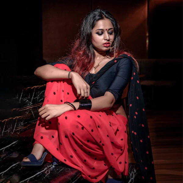 Red saree outlet party wear