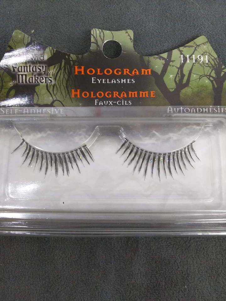 Sexy Wild * WetnWild Fantasy Makers * Holograma 11191 * Pestañas postizas Foto 2 de 3