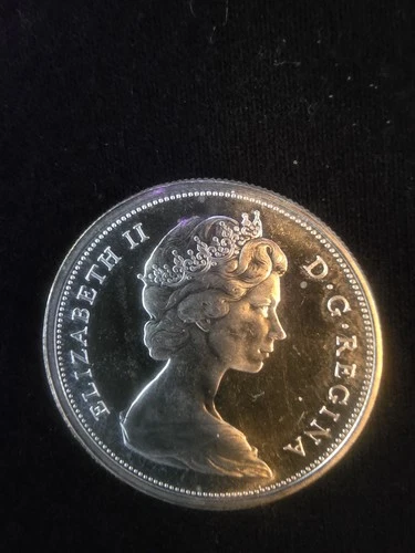 1965 - Canada silver half dollar - Canadian 50 cent coin 80% Silver