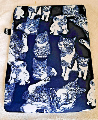 LOQI CAT Print Padded Zip Laptop Sleeve/Pouch/Cover 13.5 x 10 WaterResistant