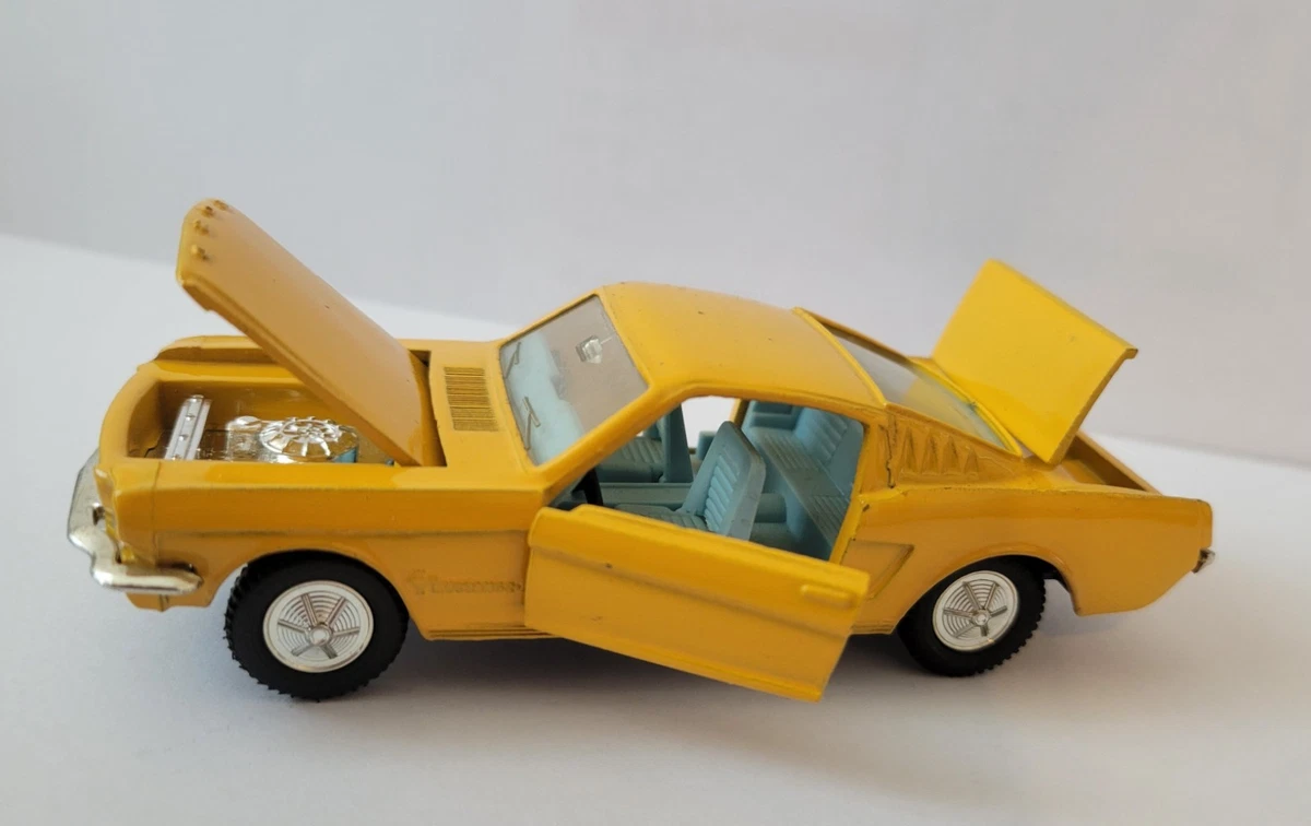 DAN-TOYS/CIJ: FORD MARAICHER Jaune 1/43