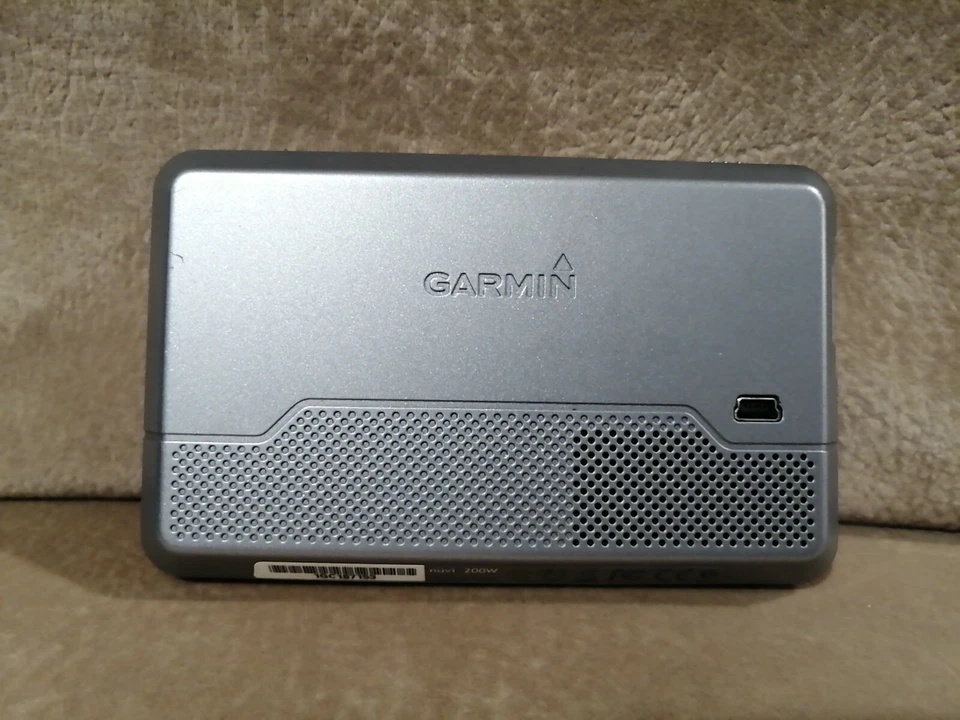 Garmin NUVI 200W Can 310 GPS Automotive Navigation System 4" - Image 3 of 4