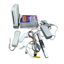 Nintendo WiiWhite Console Bundle w/ Controller Nunchuk Games Tested RVL-001 EUR