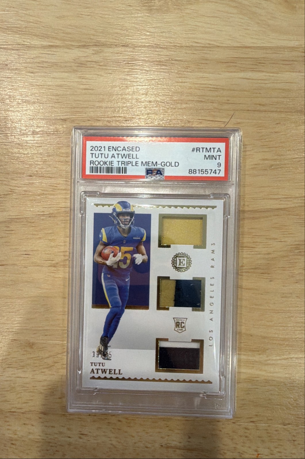 2021 Panini Encased - Rookie Triple Memorabilia Tutu Atwell #RTM-TA Gold /25 (MEM, RC)