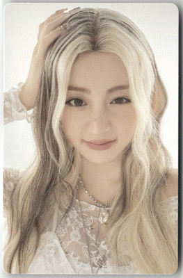 LE SSERAFIM Huh Yunjin HOT 5th Mini Album TARGET Exclusive Photocard 2025