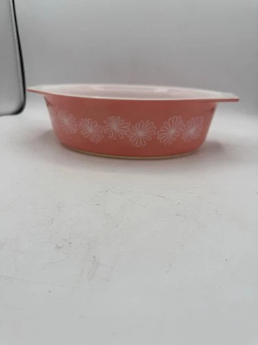 Vintage Pyrex Pink Daisy 045 Oval Casserole no lid 2-1/2 Quart