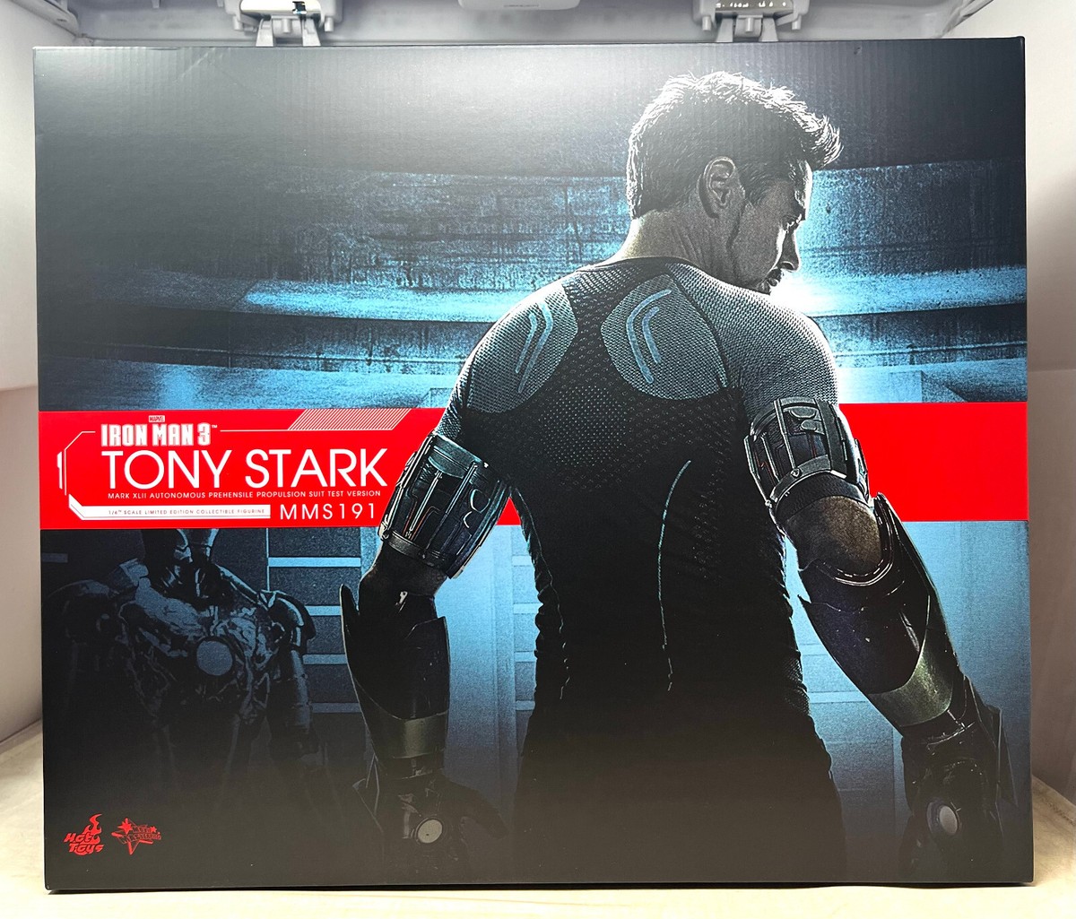 Hot Toys Iron Man MMS 191 Tony Stark Armor Testing 1/6 Scale Hot Toys Iron Man MMS 191 Tony Stark Armor Testing 1/6 Scale