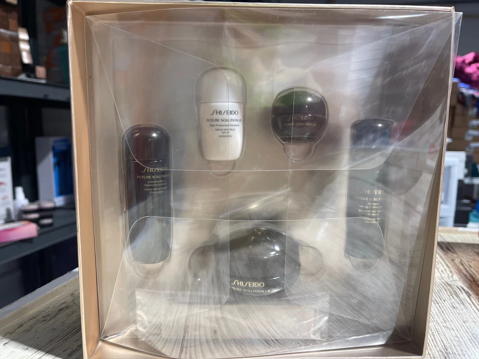 Shiseido 5-Pc. Future Solution LX Luxurious Eyes Set, New in Box - Image 3 of 4