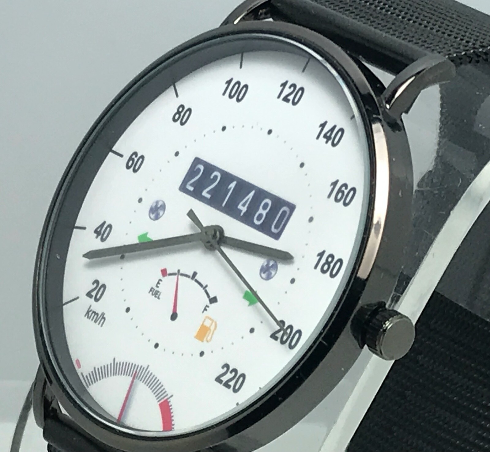 Speedometer Slim Watch 40mm Case 8.75mm thin & 20mm mesh band 3atm WR ...