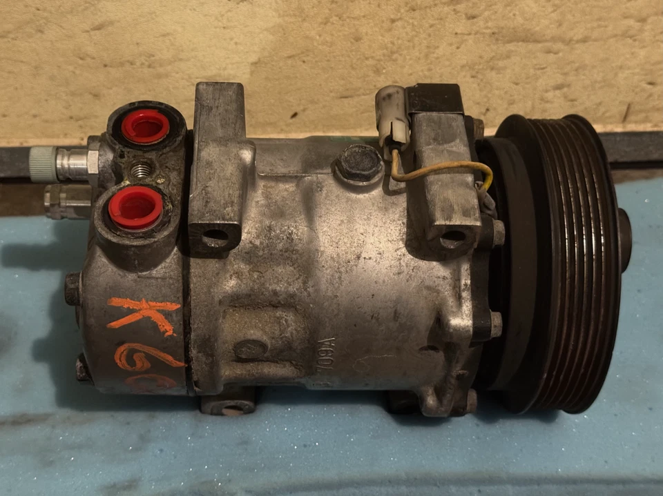 Compresor de aire acondicionado Saab 9000 Sanden SD7H15 con embrague original OEM Foto 3 de 4