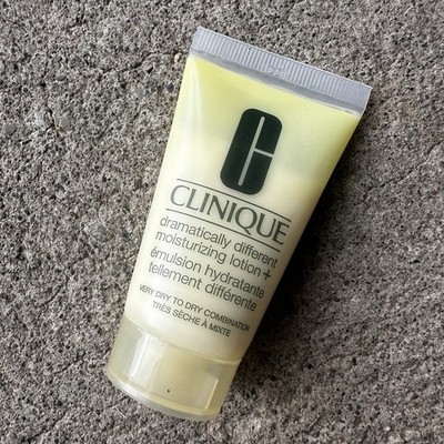 Clinique Dramatically Different Moisturizing Lotion - Travel Size 1 fl oz - NEW