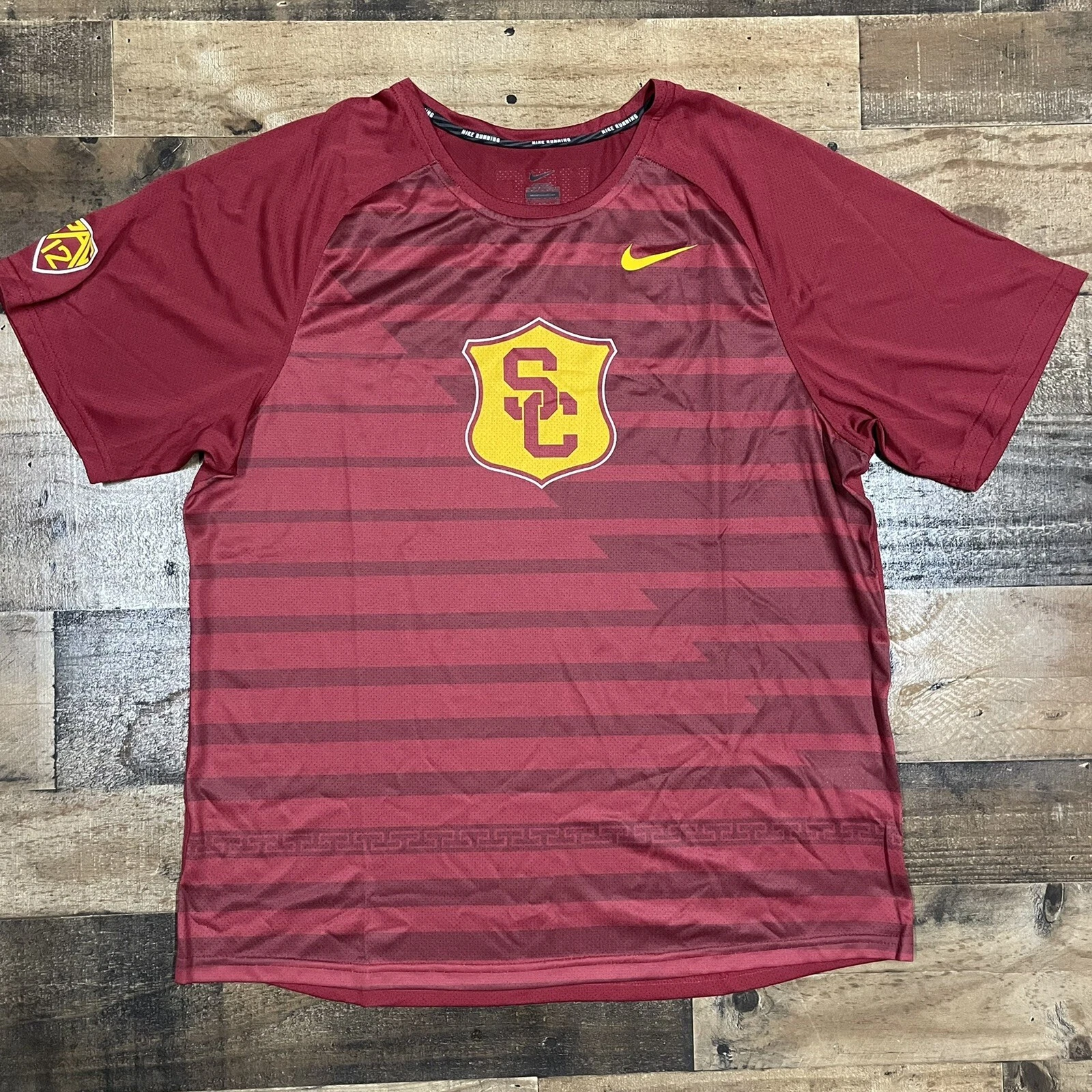 USC Trojans Red Nike Track And Field Running Shirt Mens L Large TEAM ISSUE