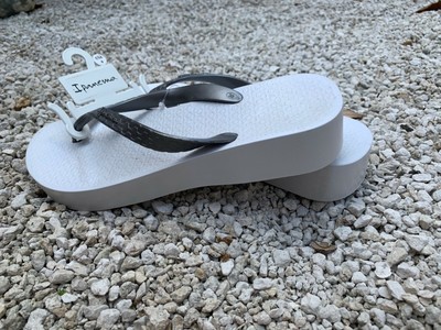 ipanema wedge flip flops
