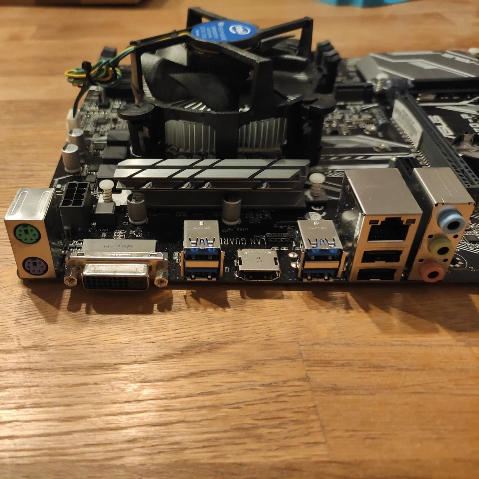 ASUS Prime Z270-P Rev.1.02 Intel Z270 Mainboard inkl i5-6500 Prozessor  - Bild 4 von 4