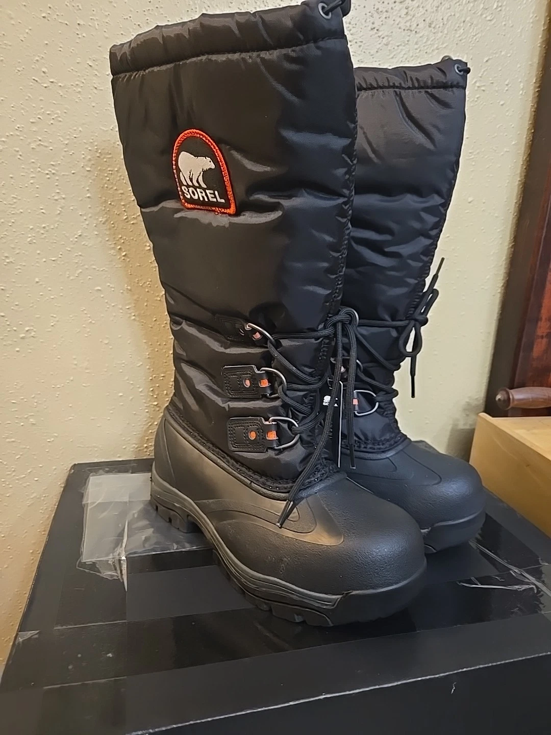 Sorel Snow Lion Pull On Insulated Winter Snow Boots Blk NL2134-010 Wmn’s Size 9
Opens in a new windo
