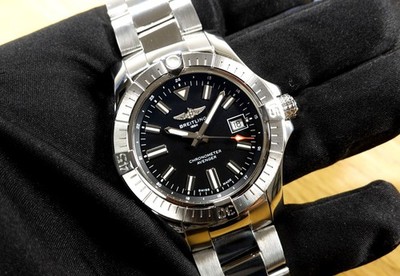 BREITLING 43 mm Avenger Automatic 43 A17318 FULL SET schwarzes Zifferblatt Stahl