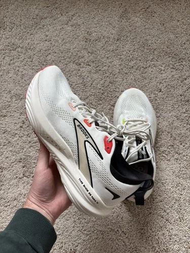 Size 9.5 - Brooks Running x JZD Glycerin 22 Coconut/White Sand/Black Shoes