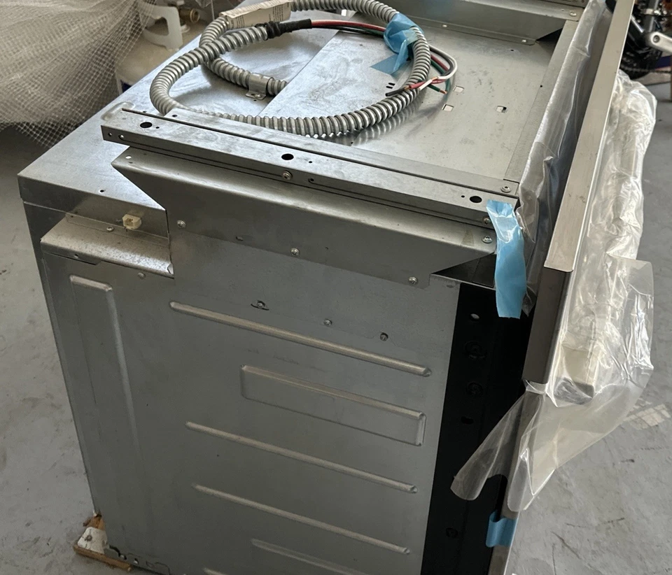 ESTANTE HORNO PARED BOSCH 00798845 800 Series Foto 3 de 4