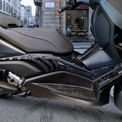 3D-Aufkleber kompatibel mit Yamaha XMax 300/125 2021-2026 Boomerang-Verkleidung