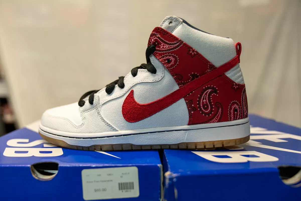 NIB Nike Dunk High SB