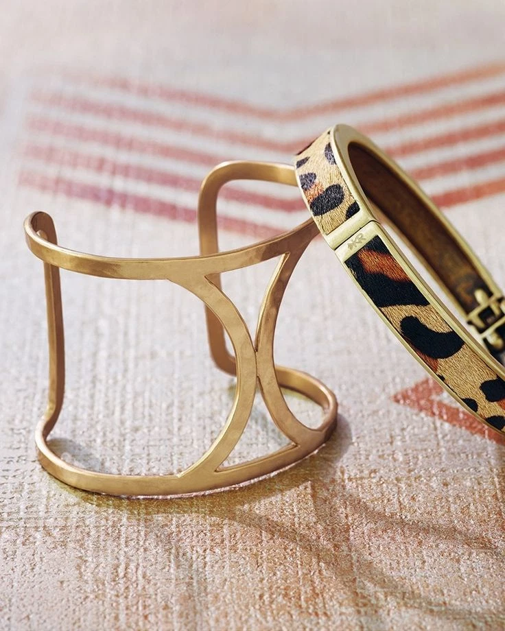 Puño Silpada en bucle KRB0080 se ajusta como un guante cómodo costaba $69 Foto 2 de 3