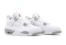 Air Jordan 4 Oreo Size 10 M (New) Discoloration in the right pair only