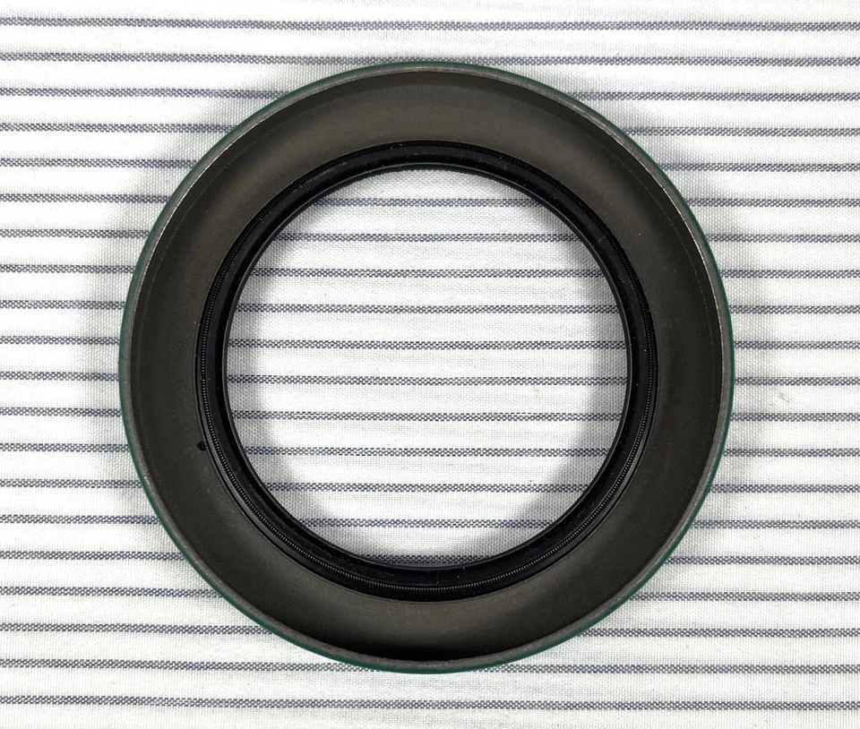 Sello de cubierta de distribución del motor CR/SKF 19887 para GM Ford International 1964-2001 selecto Foto 4 de 4