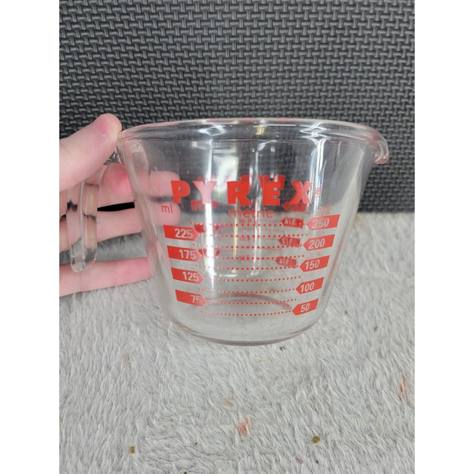 Pyrex 4 xícaras copo de medição vidro vermelho medidas cabo transparente bico feito nos EUA - Imagem 2 de 4