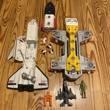 Vintage Matchbox MBX Mega Rig Space Shuttle Aliens UFO Play Set