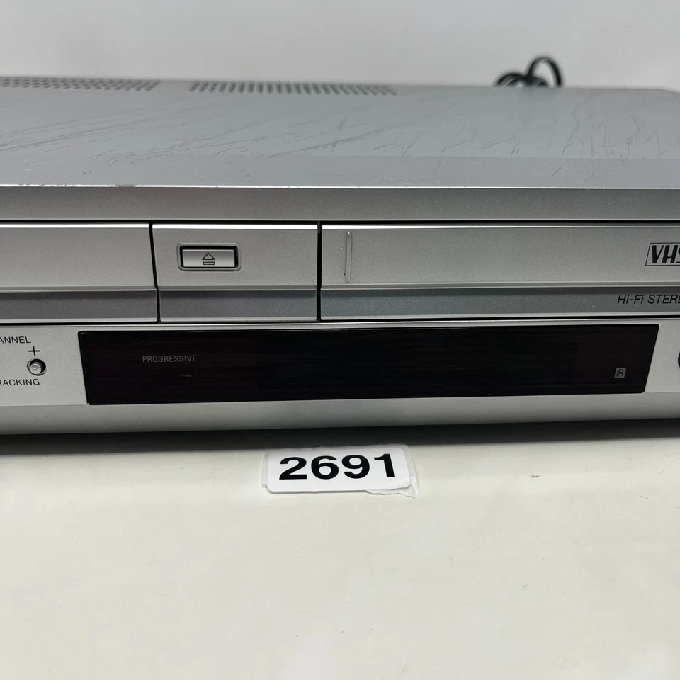 Sony DVD VCR Combo Reproductor Grabadora VHS SLV‐D370P - Plateado PROBADO Foto 4 de 4