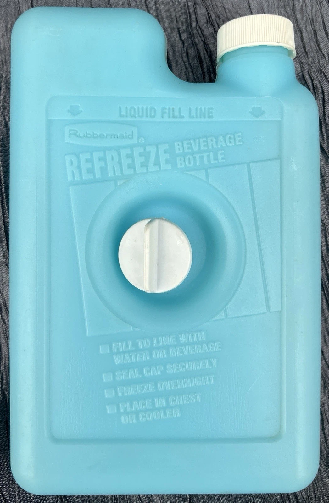 Rubbermaid Gott Screw In Refreeze 8278 Cooler Ice Pack Beverage Bottle EUC
Opens in a new window or