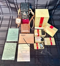 Rolleiflex Twin Lens Reflex Camera w/ Leather Case Manuals & Accessories Germany
