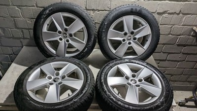 Satz Alufelgen mit Winterreifen Skoda 5E0601025H 205/55R16
