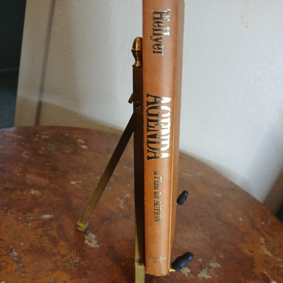 SIGNED 1971 First Edition First Print AGENDA By Paul Hellyer  - Image 2 of 4