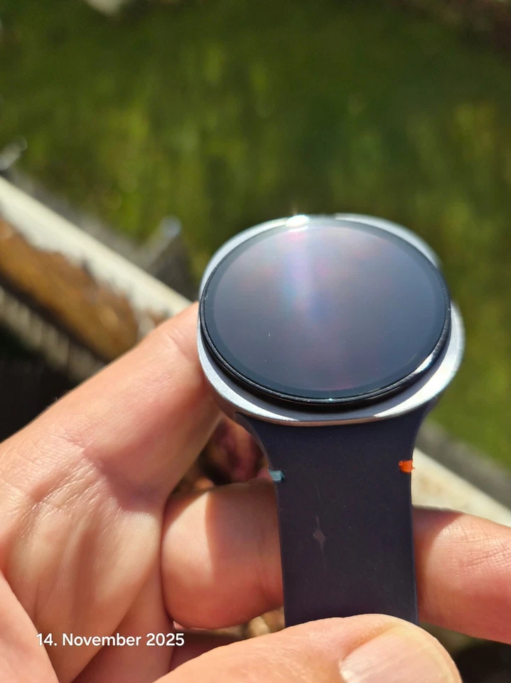 Samsung Galaxy Watch8 L330 44 mm Bluetooth Smartwatch graphit AMOLED-Display - Bild 2 von 4