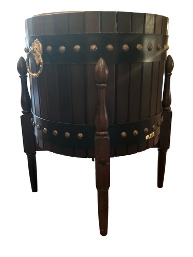 Vintage Mid Century Elevated Wooden Barrel Planter Pot—Karimoku Japan Furniture - Imagen 3 de 9