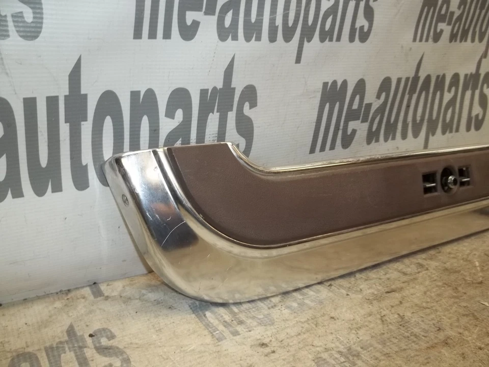 80-92 CADILLAC DEVILLE FLEETWOOD BROUGHAM ASIENTO INFERIOR DERECHO MOLDURA BISEL Foto 2 de 4